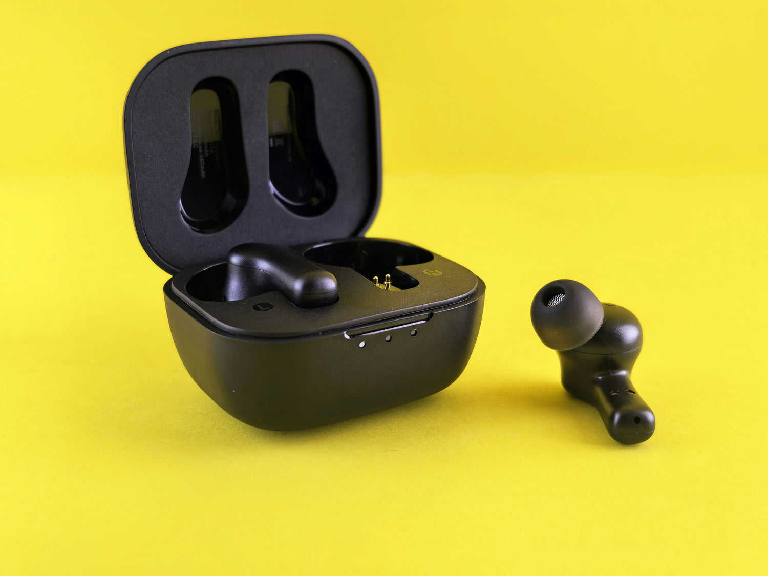 Earbuds
